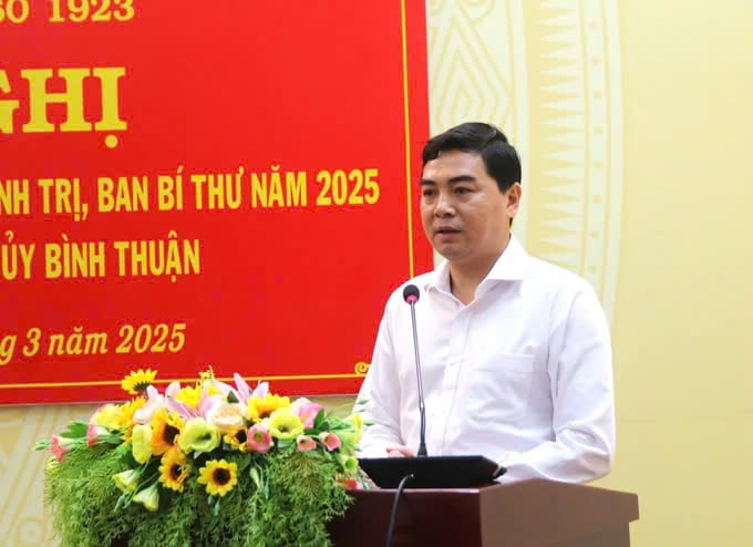 Bộ Chính trị làm việc với Ban Thường vụ Tỉnh ủy Bình Thuận - Ảnh 2.