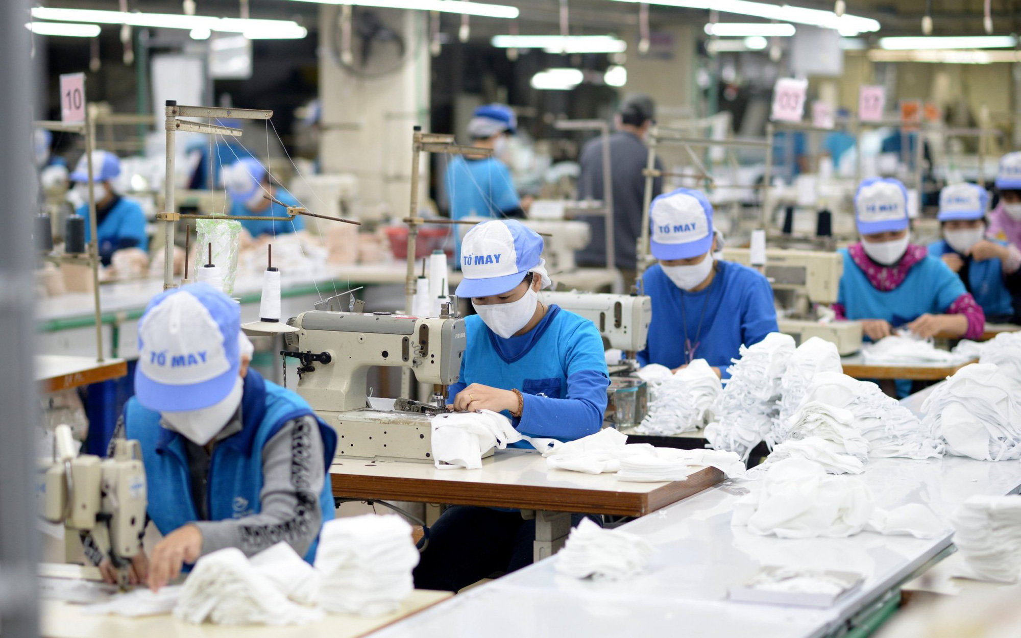 Sức bật kinh tế Việt Nam: Phải kiếm được &quot;miếng bánh&quot; lớn hơn trong chuỗi giá trị