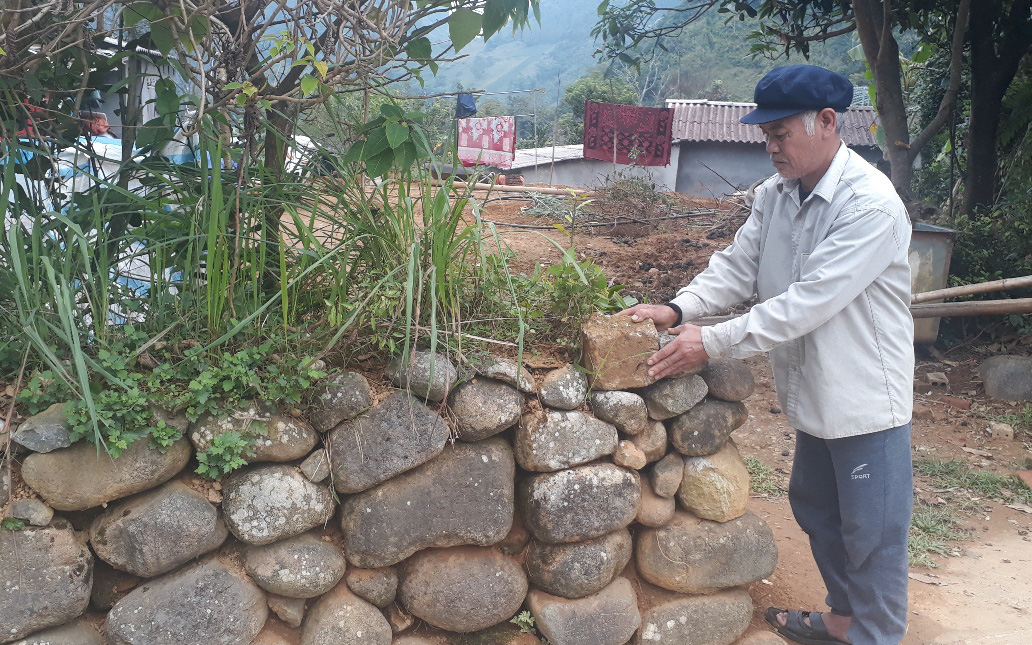 Lai Châu: Độc đáo hàng rào đá ở bản người Giáy San Thàng