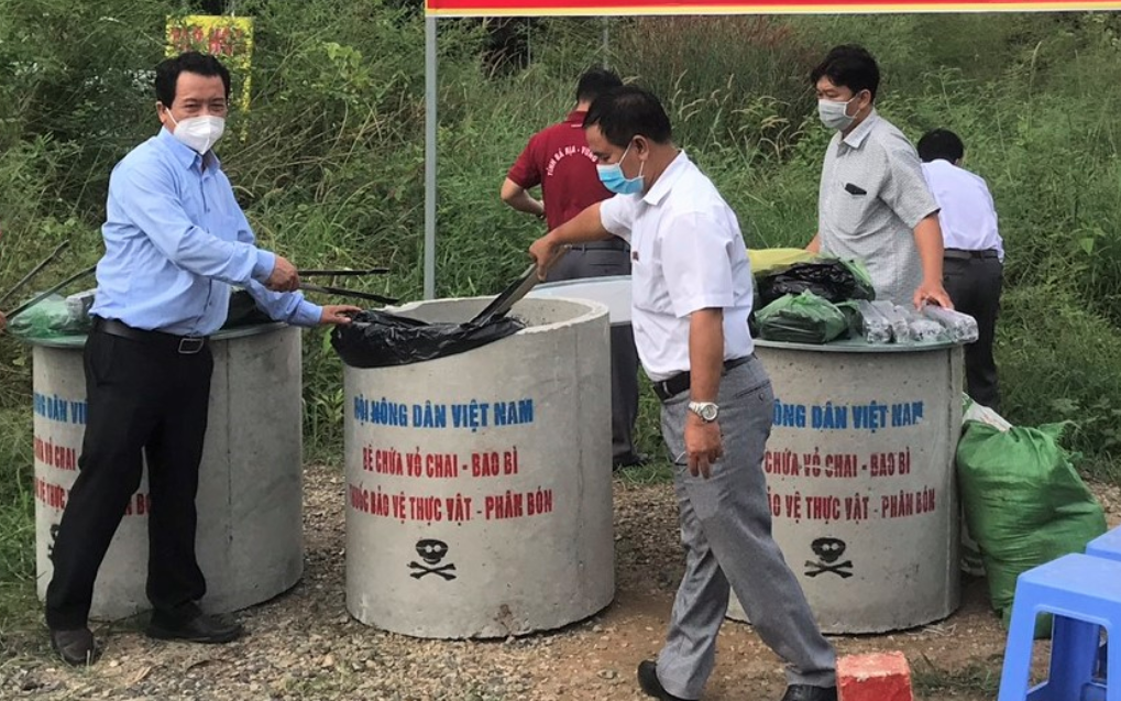Bà Rịa - Vũng Tàu: Đưa bể chứa vỏ chai, bao bì thuốc bảo vệ thực vật đến với vùng sản xuất nông nghiệp
