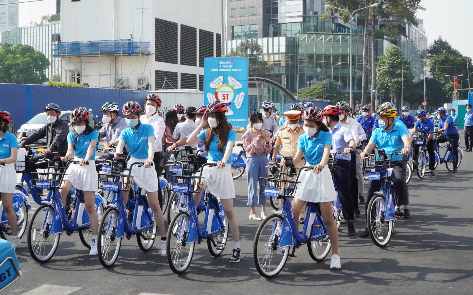Xe đạp công cộng đang &quot;sốt&quot; từng ngày ở TP HCM