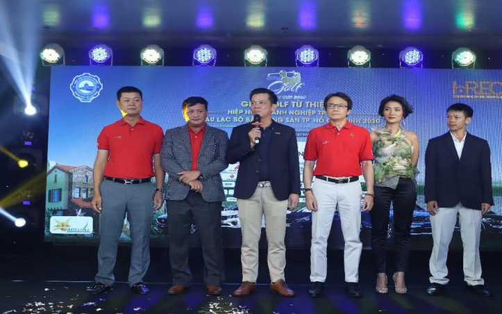144 golfer tham gia giải đấu từ thiện để xây cầu và kết nối đầu tư