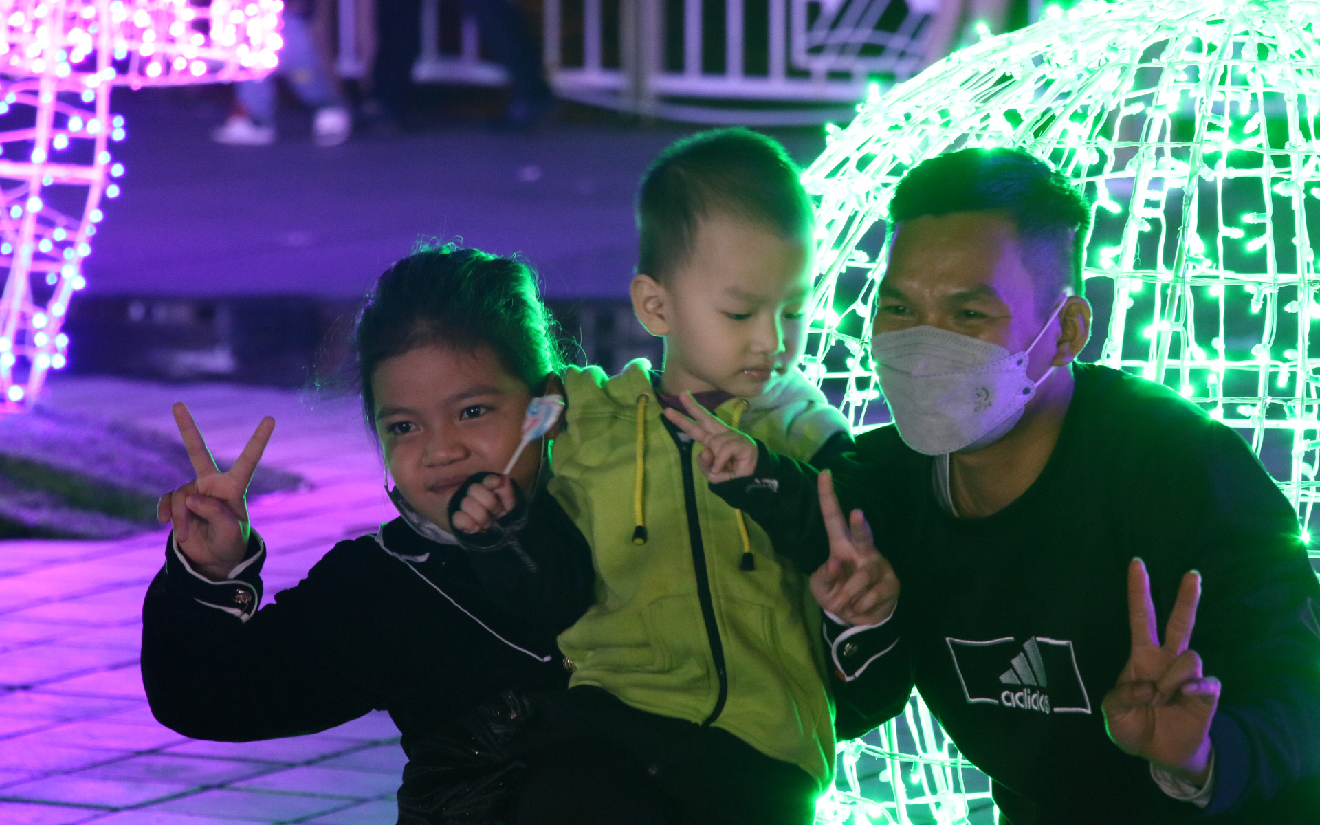 Đêm cuối năm 2021, người dân Đà Nẵng "thấy lạ"