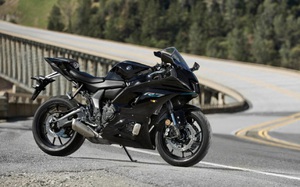 Yamaha R7 ra mắt, có nét giống với MT-07