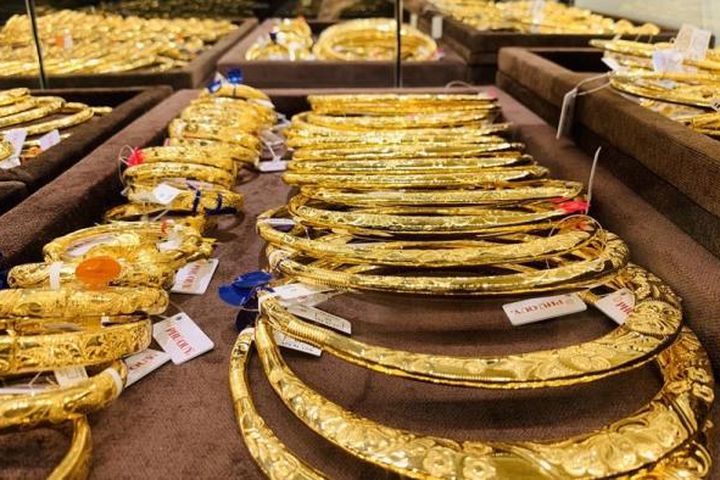 Giá vàng SJC trong nước &quot;bất động&quot;, thế giới tăng nhẹ