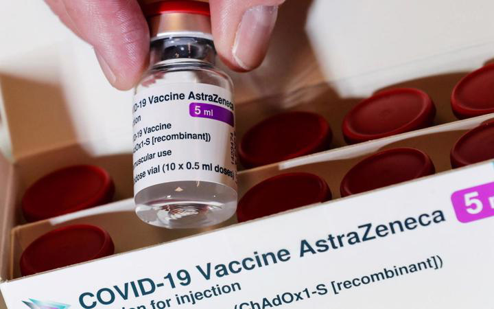 Gánh nặng vay nợ của doanh nghiệp được nhập khẩu vaccine Covid-19
