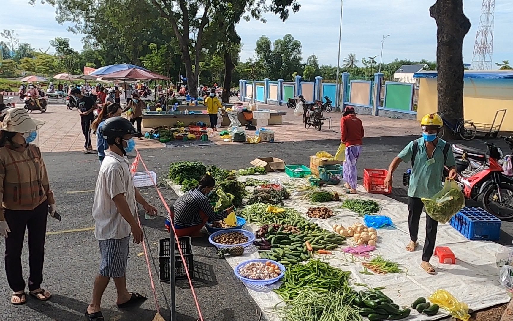 Bình Dương thí điểm mô hình chợ ngoài trời để cung cấp thực phẩm, phòng dịch Covid-19