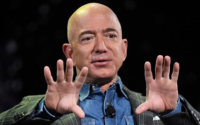 Tỷ phú Jeff Bezos bất ngờ tuyên bố sẽ cho đi khối tài sản khổng lồ