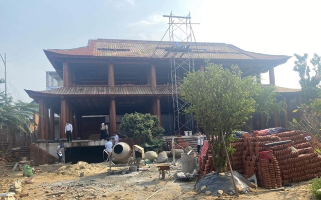 Quảng Ngãi: &quot;Ông chủ lớn&quot; kinh doanh ô tô xây công trình không phép trong biệt phủ ngay trung tâm thành phố 