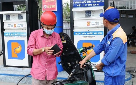 Áp lực giá xăng dầu cuối năm 