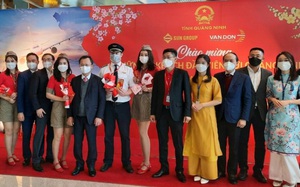 Chuyến bay đầu tiên của VietJet Air xông đất sân bay Vân Đồn 