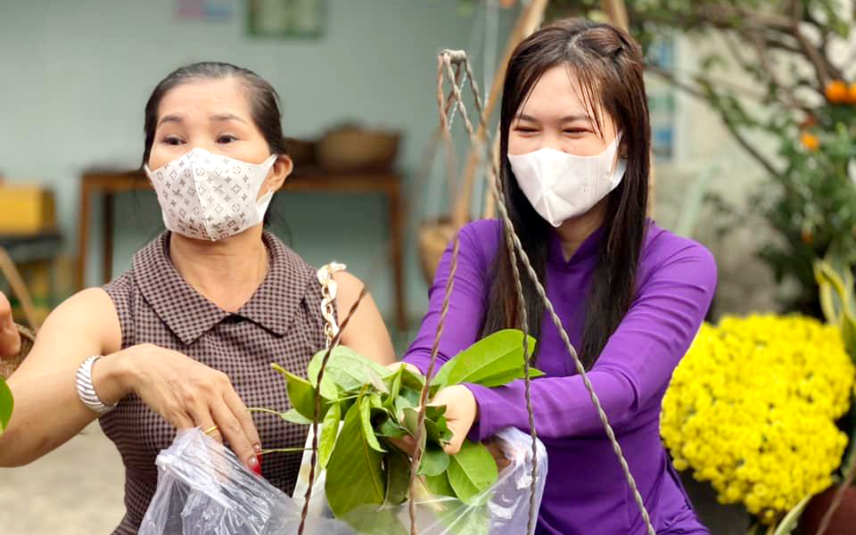Chợ lá Tây Ninh, phiên chợ độc đáo dùng lá cây thay tiền