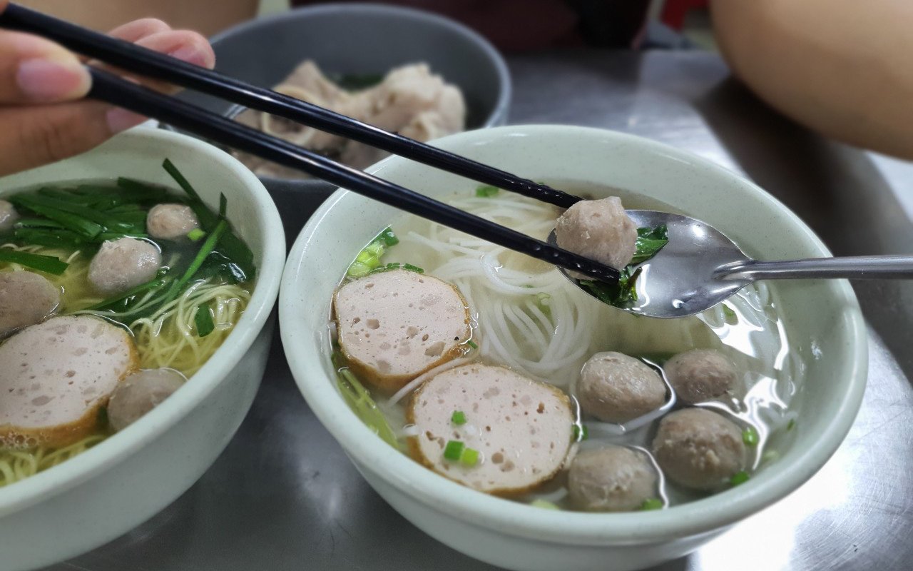 Bún bò viên Vườn Chuối ở Sài Gòn có gì đặc biệt mà hút khách suốt 40 năm?