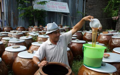 "Con rồng đất" thượng hạng nổi trong rừng ngập mặn, dân Trà Vinh vớt lên làm nước mắm, vua Gia Long ăn hoài khen ngon