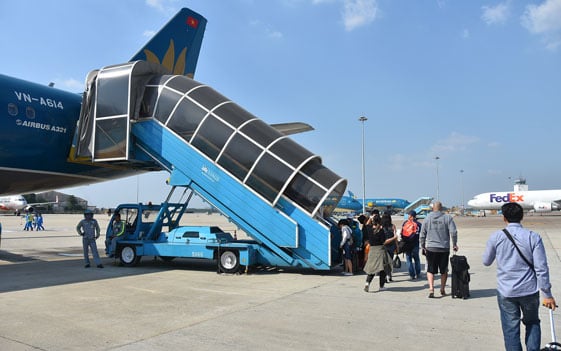 Vé máy bay du lịch ngày 30/4 tăng nhanh, nhiều du khách vội vàng đặt vé