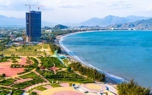 Ninh Thuận: Hai tàu chở hàng va chạm trên Vịnh Phan Rang, tàu chở 3.260 tấn tôn bị chìm sâu dưới nước biển 