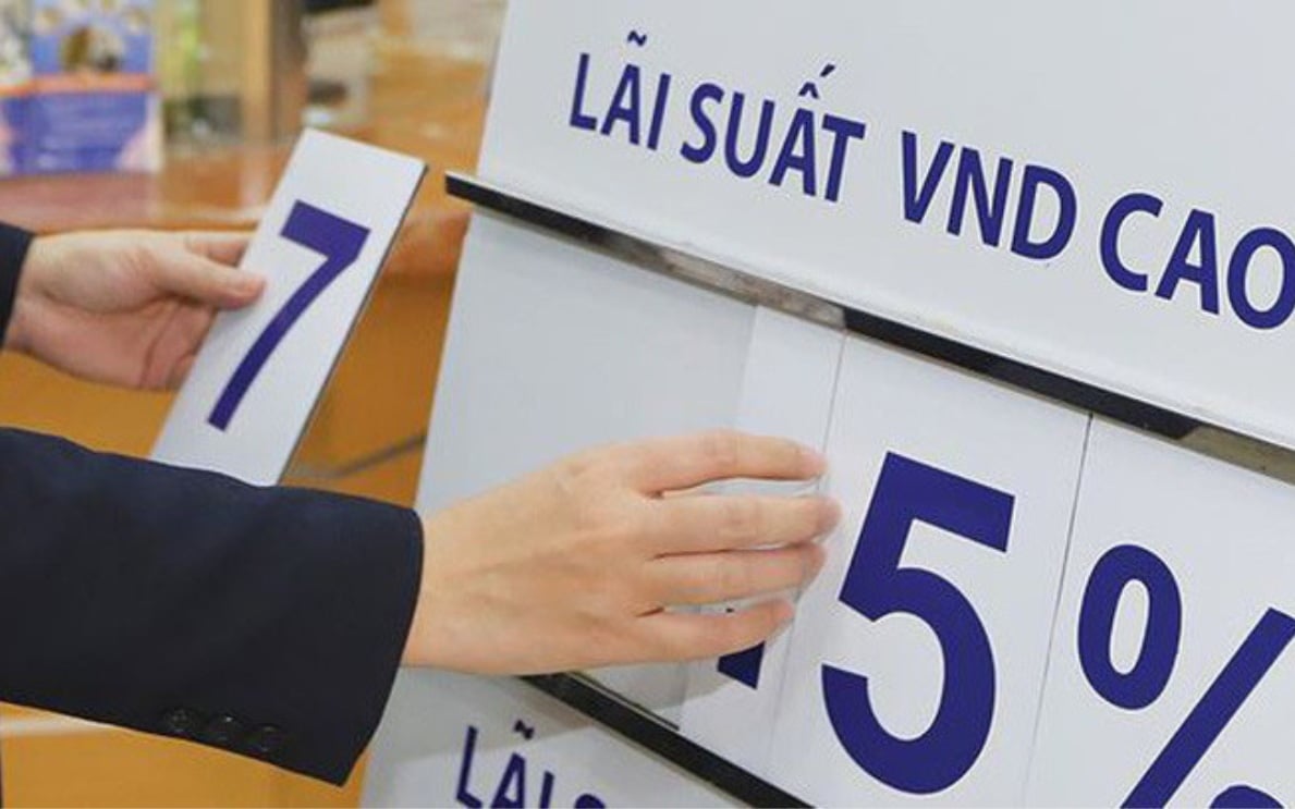 Tín dụng "vọt" tăng 4,21%: Rót tiền vào bất động sản, ngân hàng ráo riết tăng lãi suất tiết kiệm