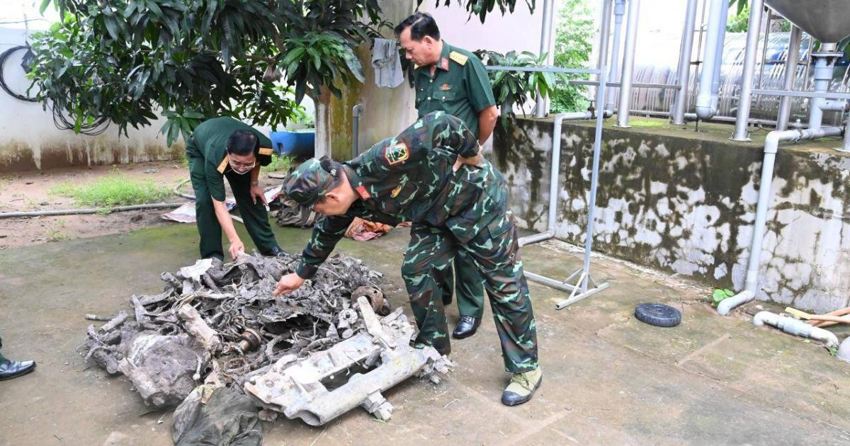 Phát hiện xác máy bay trong ao tôm ở Trà Vinh