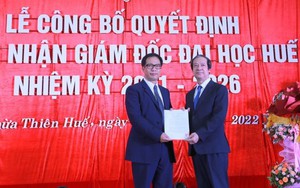 Trao quyết định công nhận tân Giám đốc Đại học Huế 