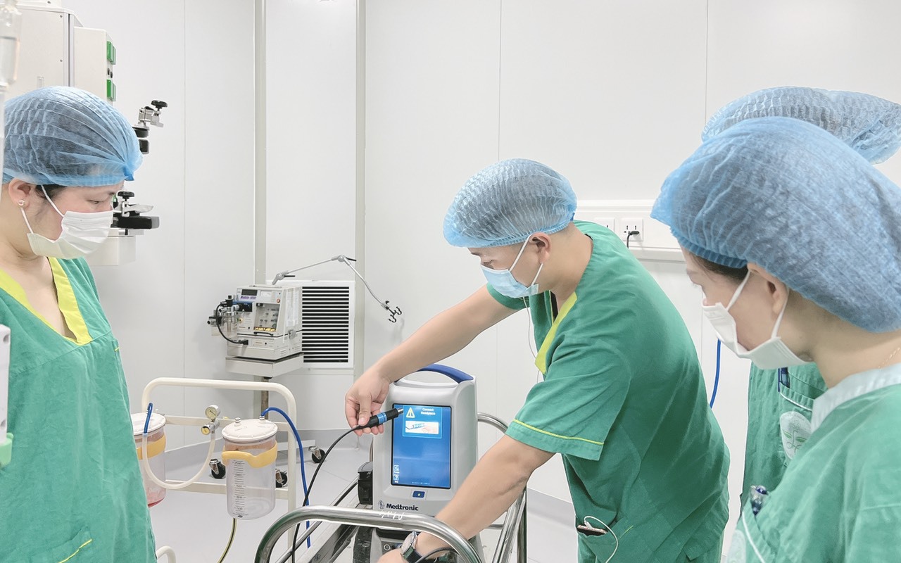 BVĐK tỉnh Sơn La: Đưa vào sử dụng hệ thống máy khoan cắt tốc độ cao trong phẫu thuật nội soi mũi xoang