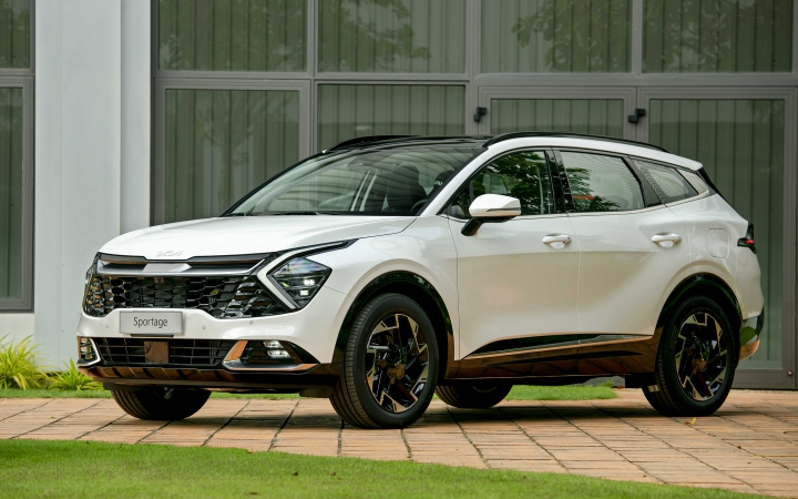 Tháng đầu mở bán, KIA Sportage 2022 đã vượt mặt Hyundai Tucson, Mazda CX-5