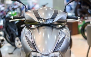 Không chỉ Honda Vision, giá bán Honda SH 350i cũng giảm ngỡ ngàng