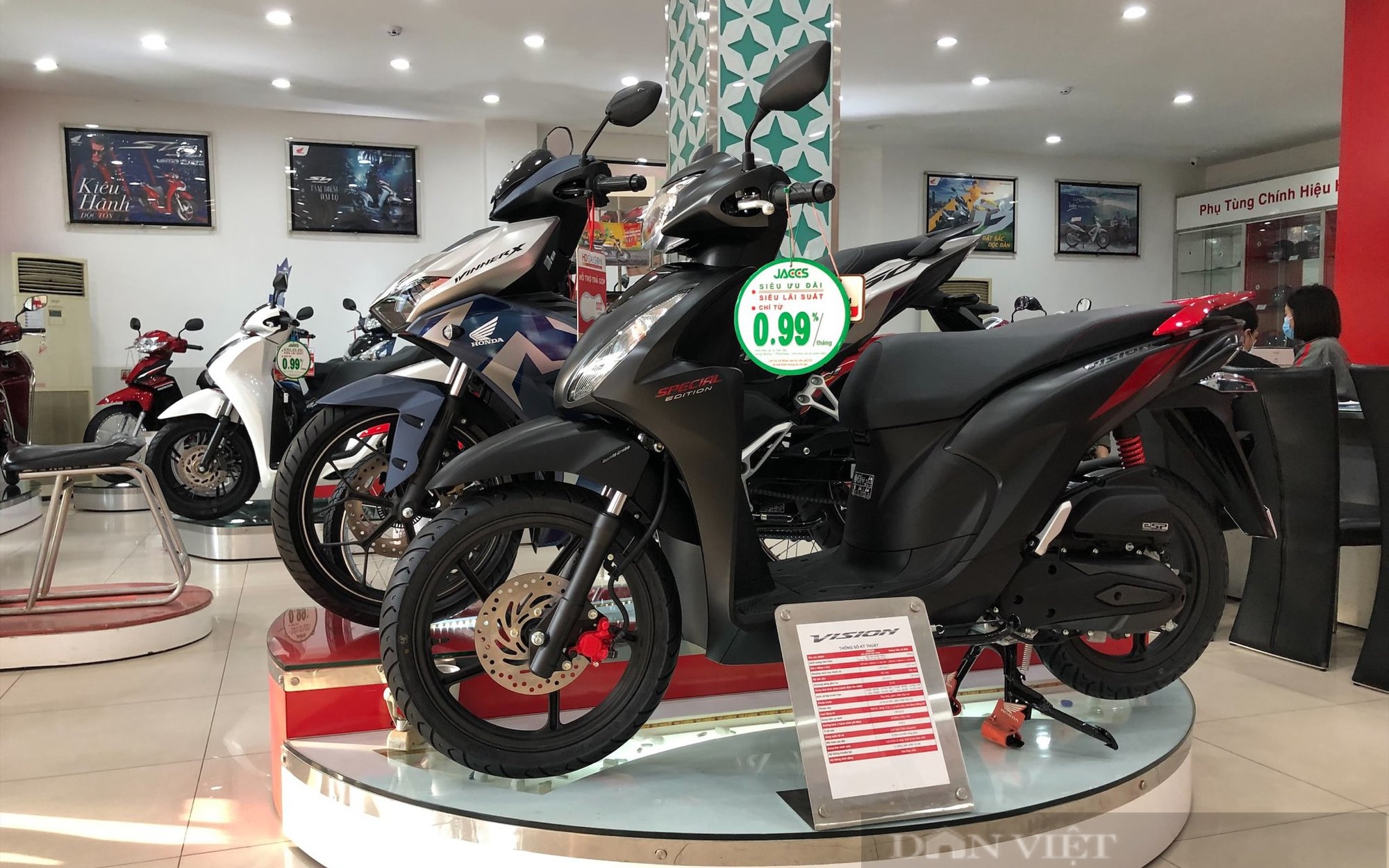 Sau tăng kỷ lục gần 60 triệu đồng, Honda Vision bất ngờ giảm giá tại Việt Nam
