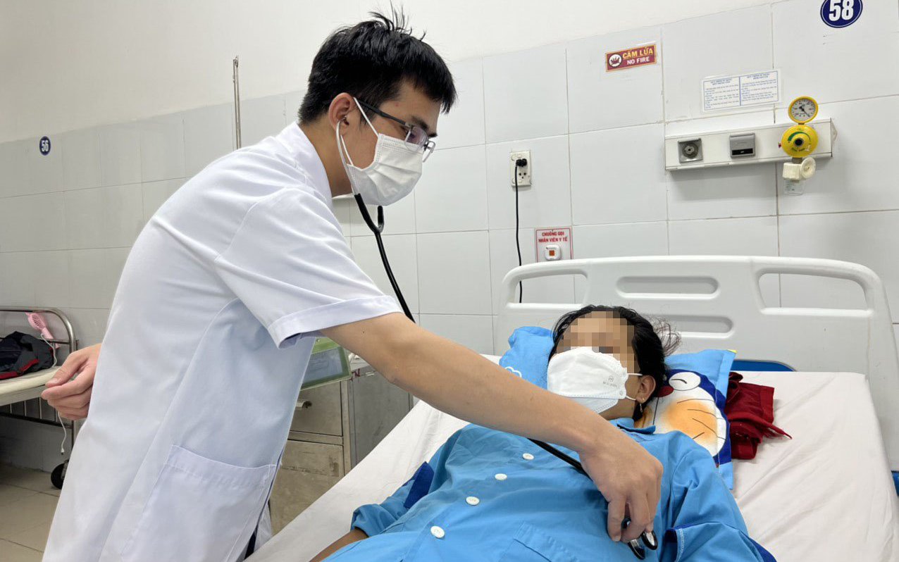 Cứu sống sản phụ mắc Covid-19 bị ngộ độc thuốc tê, nguy kịch sau mổ lấy thai