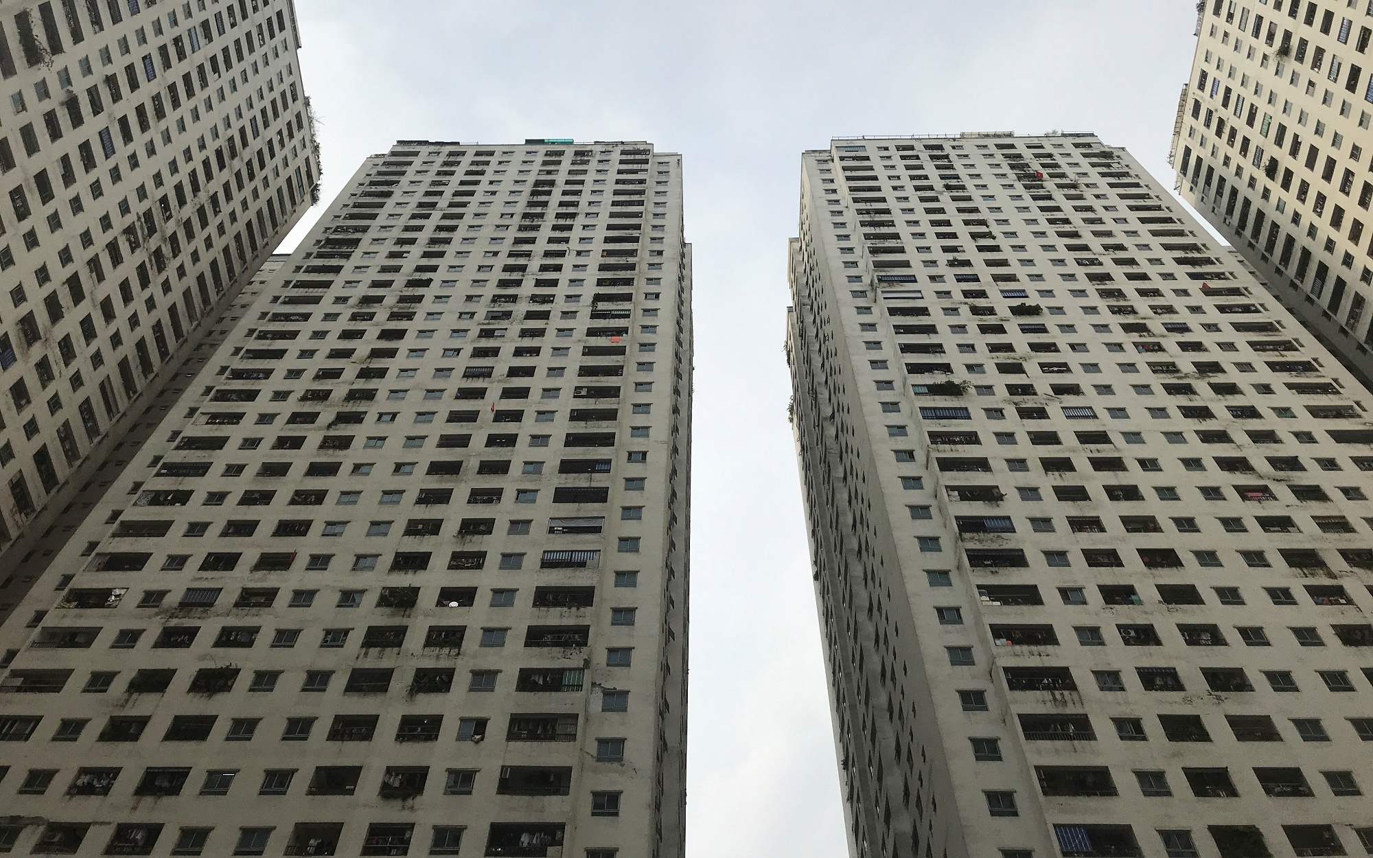 Phường đông dân nhất Hà Nội tiếp tục &quot;nhồi&quot; thêm 5 tòa chung cư