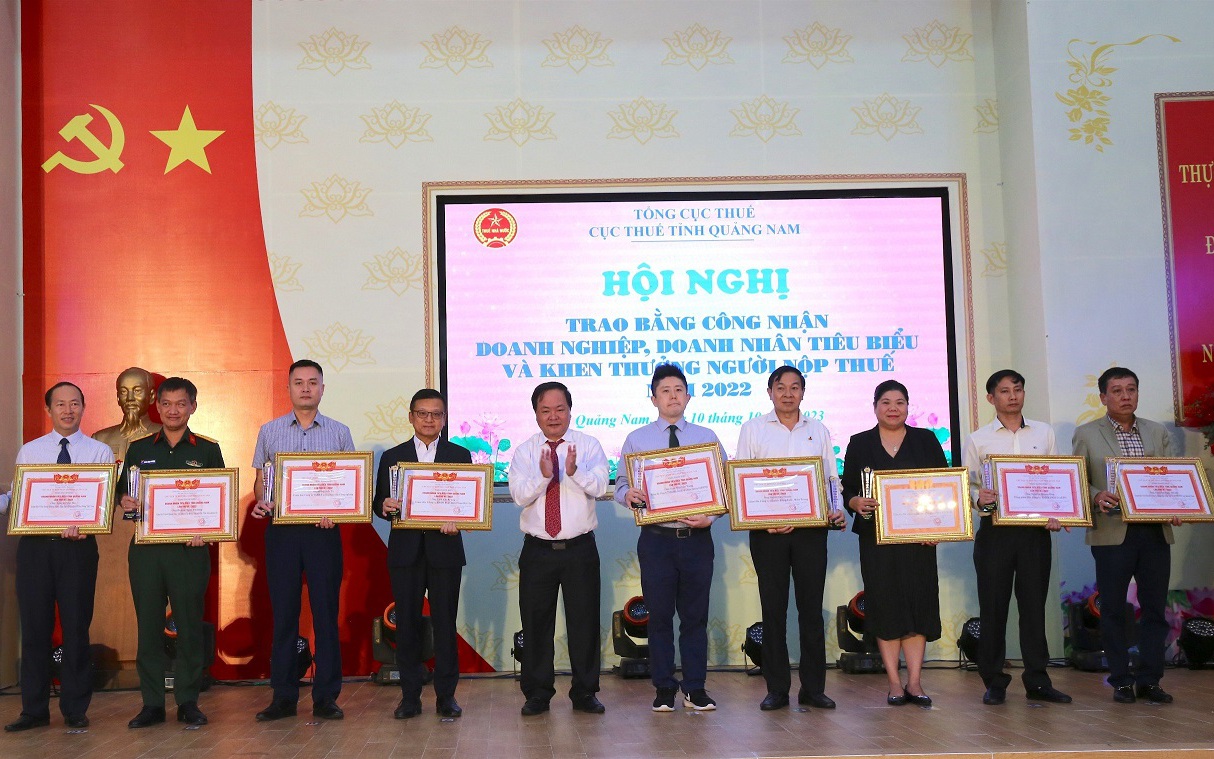 Quảng Nam tôn vinh 50 doanh nghiệp, doanh nhân tiêu biểu năm 2022