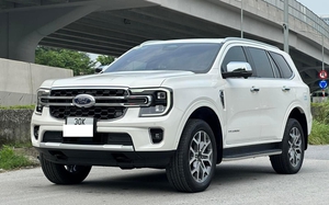 Ford Everest vừa lăn bánh đã mất giá hàng trăm triệu đồng