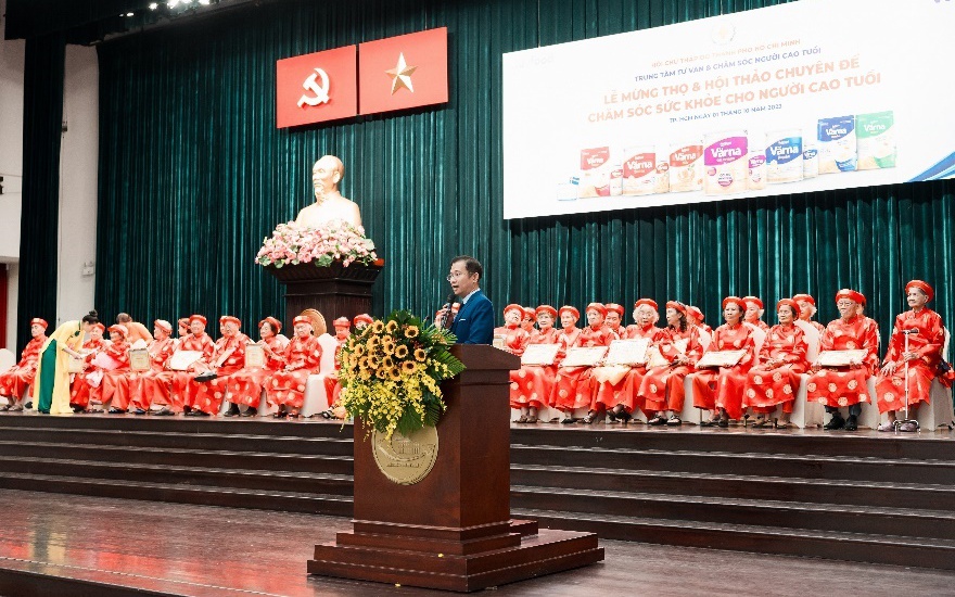  Värna tổ chức tư vấn sức khỏe và dinh dưỡng cho 1.000 người cao tuổi