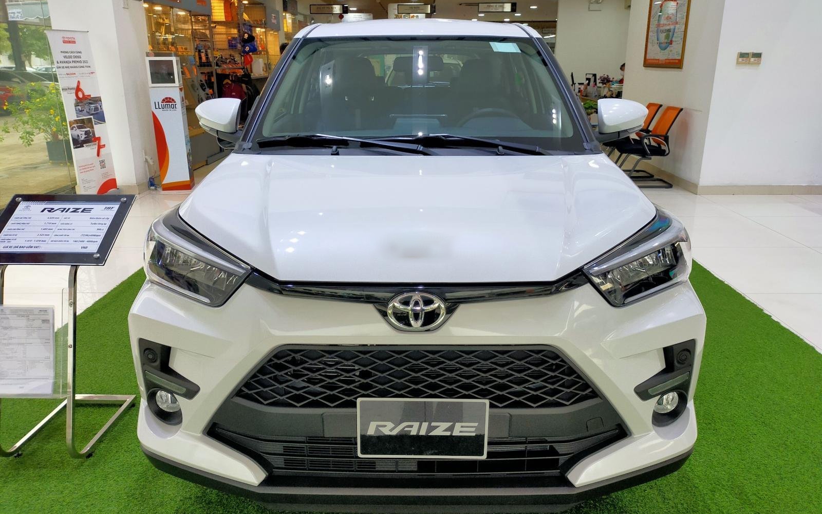 Giá xe Toyota Raize tháng 10/2023: Giảm không &quot;phanh&quot; đấu KIA Sonet