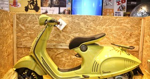 Cận cảnh xe tay ga Vespa giá hơn 400 triệu đồng ở Việt Nam