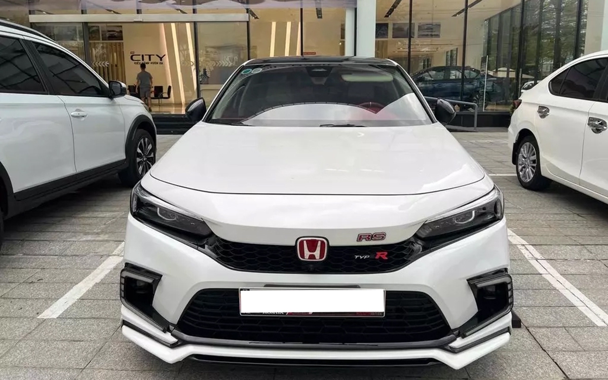 Bỏ cả trăm triệu độ lại, chủ xe Honda Civic bán lỗ khó tin