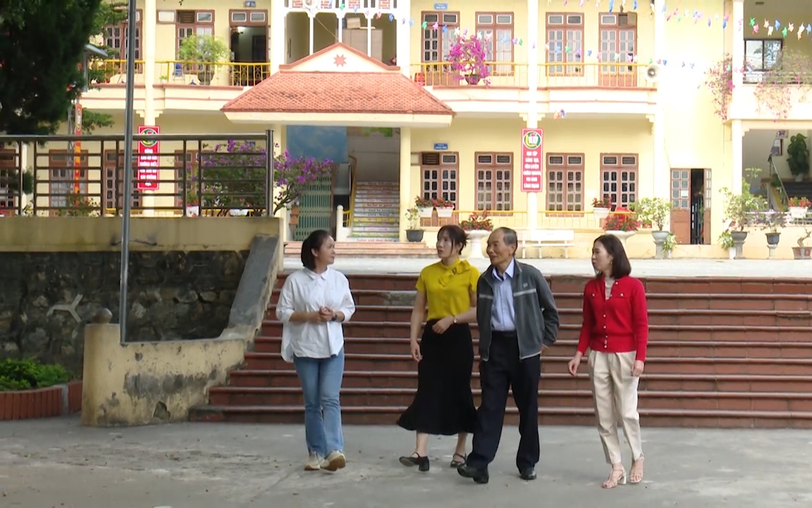 Người thầy mang &quot;con chữ&quot; lên non, thắp lên ước mơ