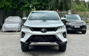 Không còn được chuộng, Toyota Fortuner liên tục hạ giá