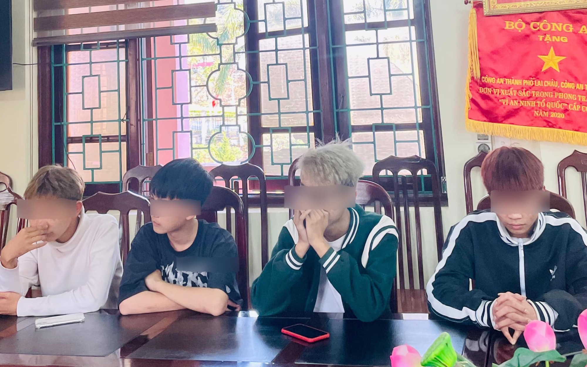 Lai Châu: Triệu tập nhóm thanh niên quay clip “bốc đầu” xe máy