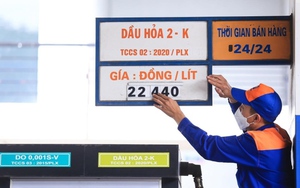 Giá xăng dầu hôm nay 22/2: Giá dầu đồng loạt giảm 