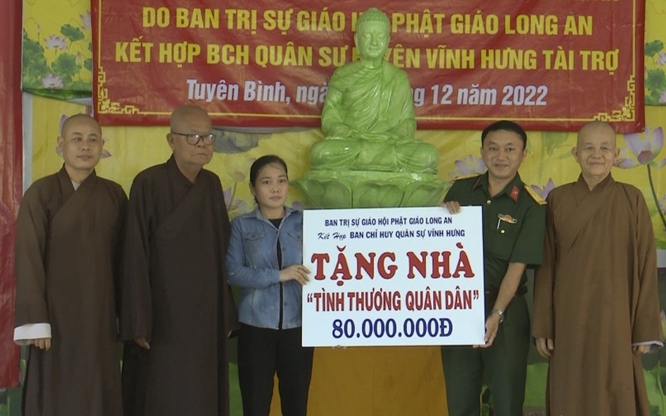 Niềm hạnh phúc của người dân vùng biên giới khi được tặng nhà tình nghĩa