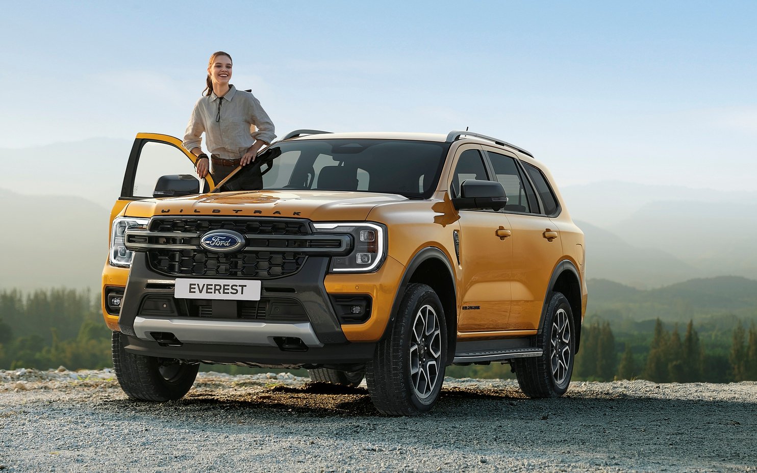 Ford Everest Wildtrak 2023 ra mắt Việt Nam: Ngoại hình đậm chất off-road, tiện nghi đầy đủ, giá lăn bánh bao nhiêu?