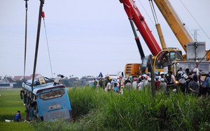 Vụ ôtô khách lật xuống ruộng, 7 người thương vong: Người lái xe máy vi phạm nồng độ cồn