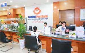 Vợ Phó tổng LienVietPostBank muốn bán hết LPB 