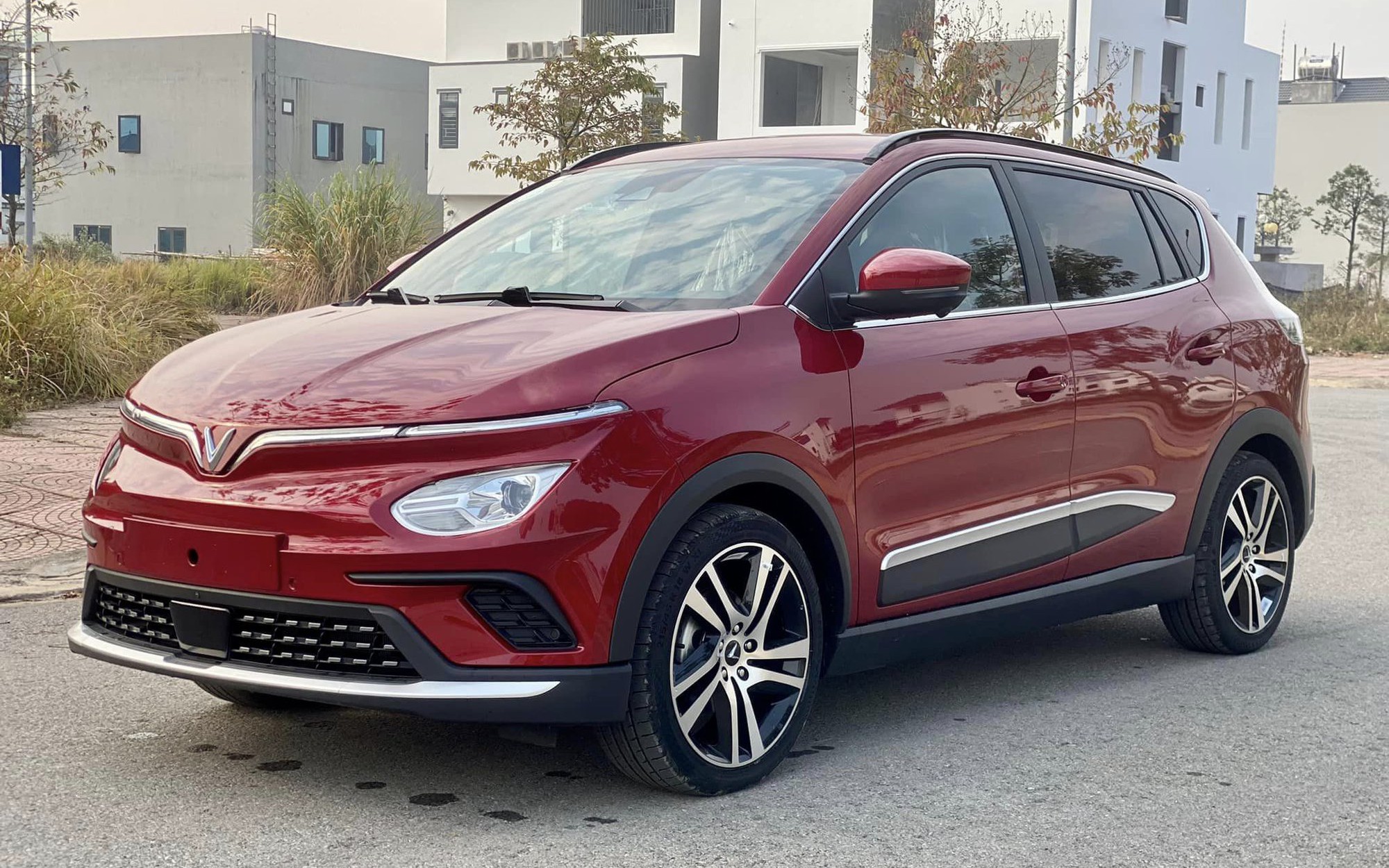 Xe bán chạy tháng 4/2023: Hai xe điện VinFast xuất hiện, bất ngờ Toyota Vios