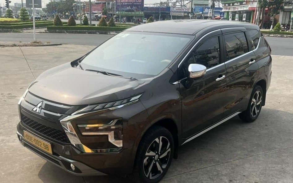 Mitsubishi Xpander 2022 cũ xuống giá khó tin khi bán cả tháng không "trôi"