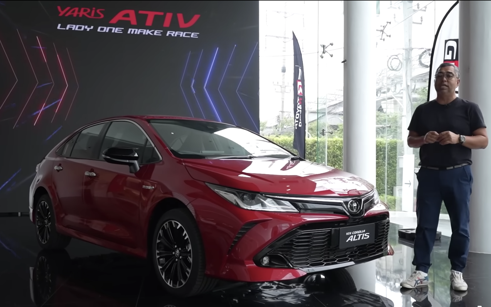 Diện kiến Toyota Corolla Altis 2023 ngoài đời thực vừa ra mắt, lần đầu có bản thể thao