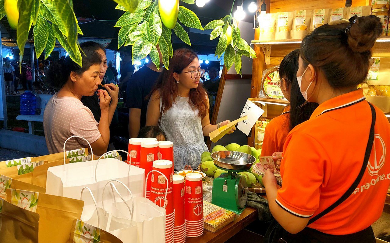Hơn 50 đơn vị sản xuất, kinh doanh tham gia phiên chợ đặc sản ở Nha Trang