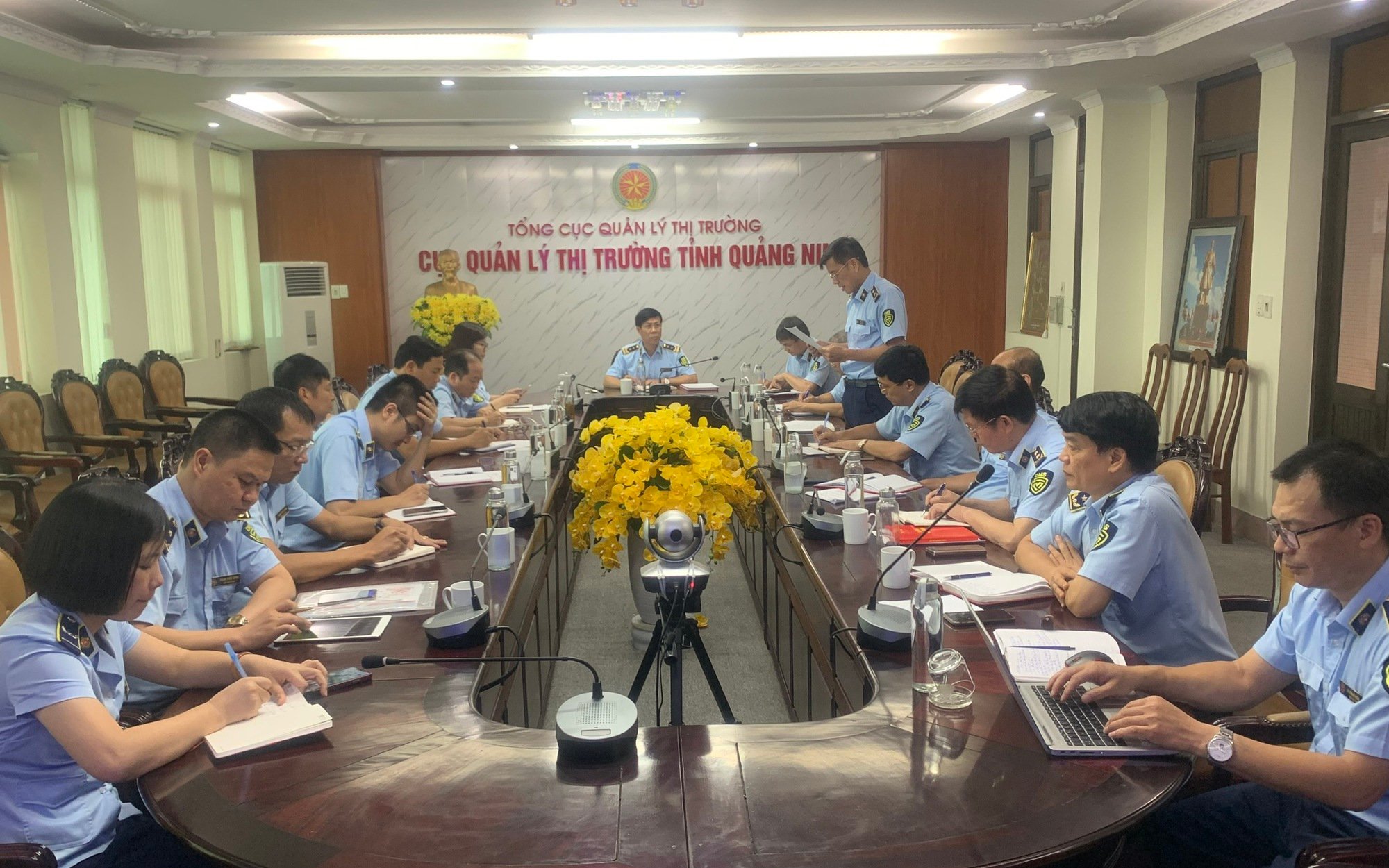 Quảng Ninh: Có tình trạng chủ cây xăng dầu mua xăng ngoài về bán cho người dân
