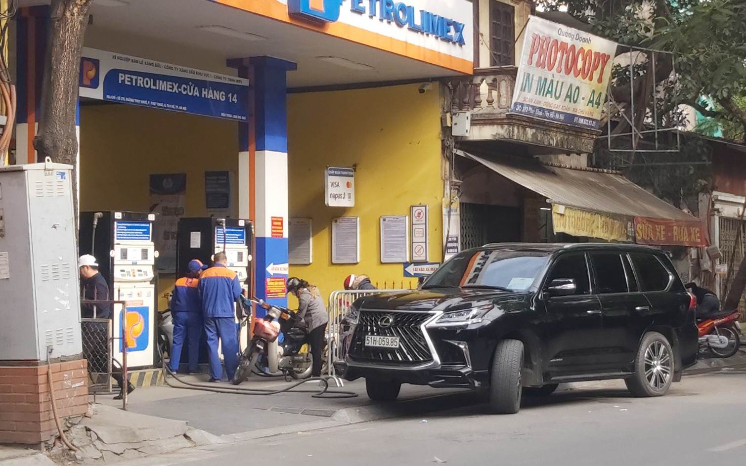 Xăng 4 lần tăng giá, gạo &quot;đội chợ&quot;, CPI tháng 8 lập đỉnh