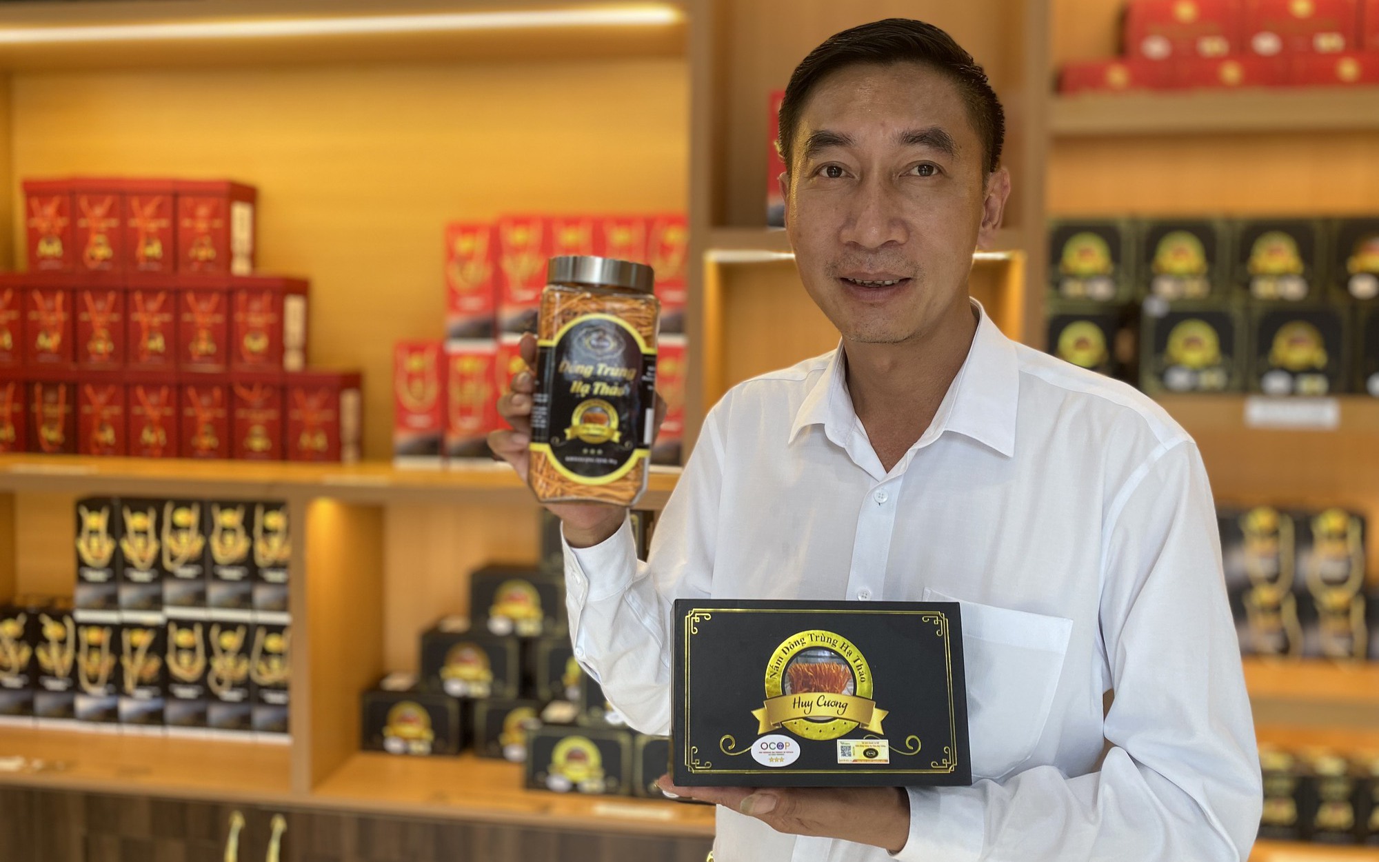 Nông dân Việt Nam xuất sắc đến từ Lai Châu là người trồng nấm bổ dưỡng mà xây nhà lầu, sắm xe hơi